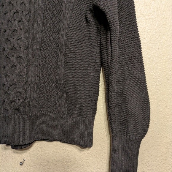 Gap Size Large  Women's Black Cable Knit Sweater Pre-owned - Picture 4 of 7